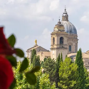 Mom Assisi Отель Санта-Мария-дельи-Анджели-э-деи-Мартири