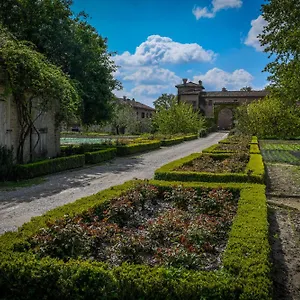 Antica Corte Pallavicina Relais Casa de Campo Polesine Parmense