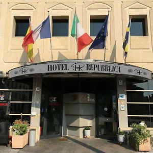 Hr Отель Монфальконе